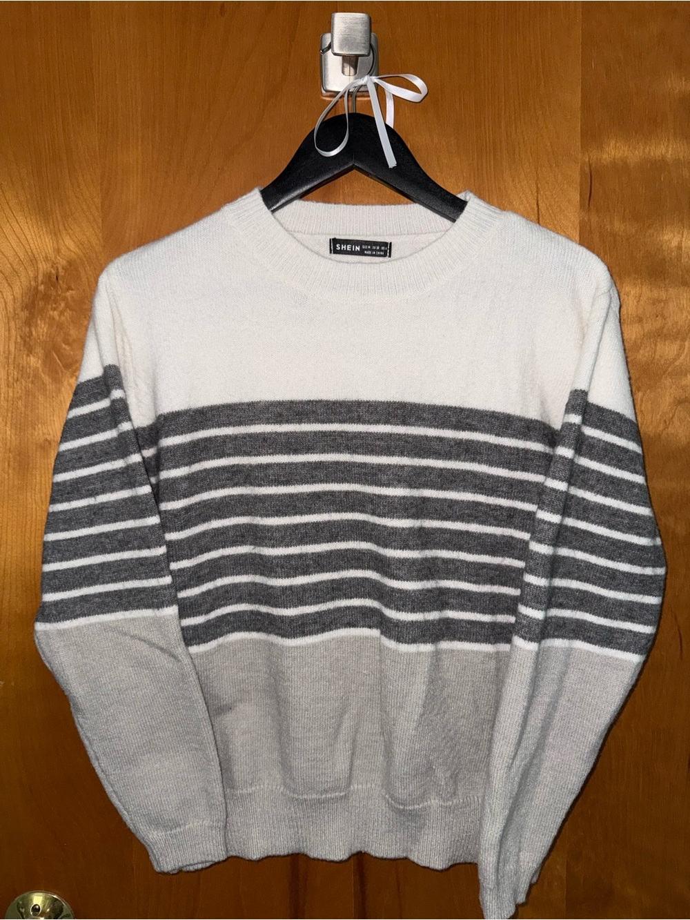 SHEIN Men Striped White and Gray Crewneck Sweater